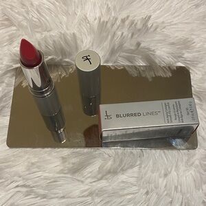 IT Cosmetics Blurred Lines Lipstick - Vivid Red